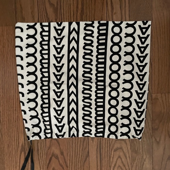 MARC JACOBS Pair of Dust Bags Graphic Logo Black and White New - Picture 2 of 3